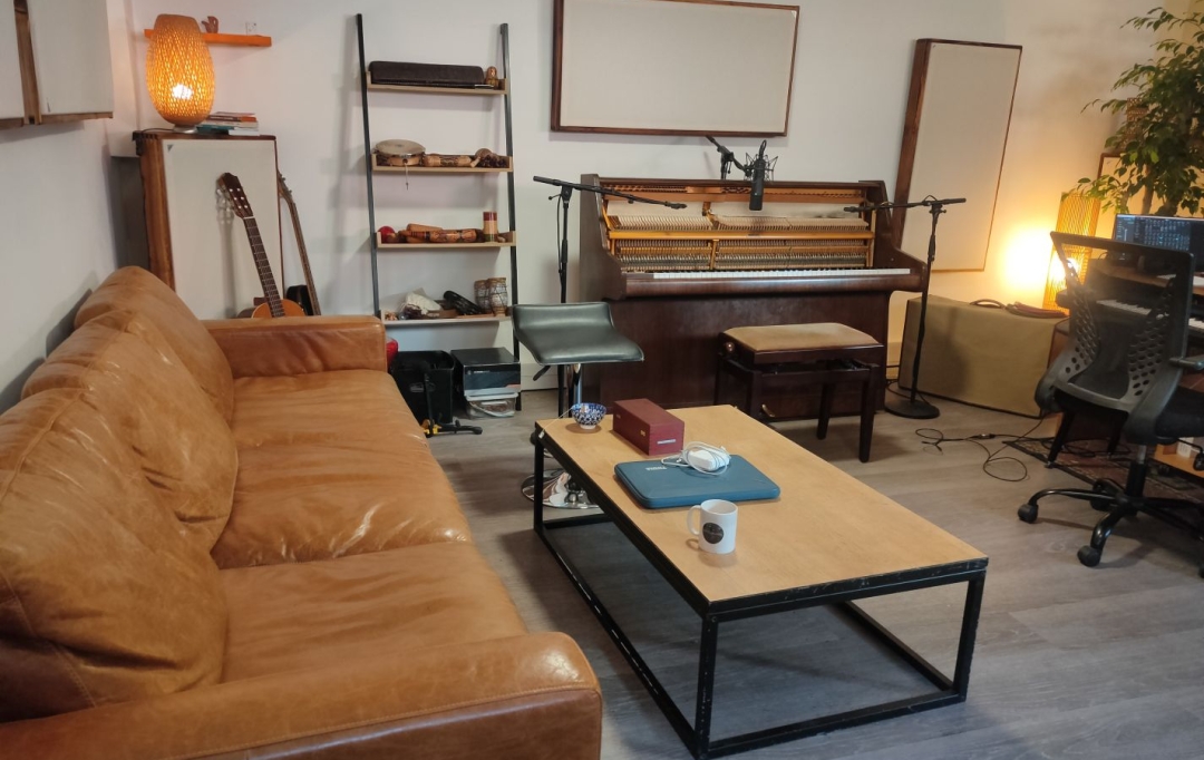 CONSULTIA IMMOBILIER : Local / Bureau | MONTREUIL (93100) | 56 m2 | 1 200 € 