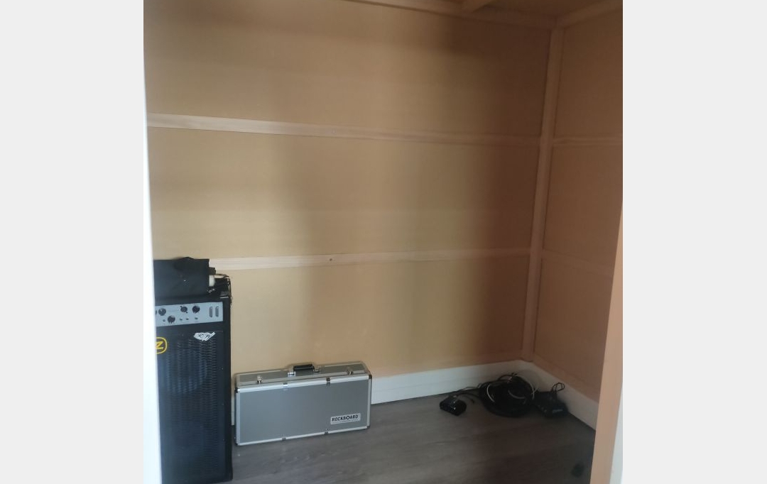 CONSULTIA IMMOBILIER : Local / Bureau | MONTREUIL (93100) | 56 m2 | 1 200 € 